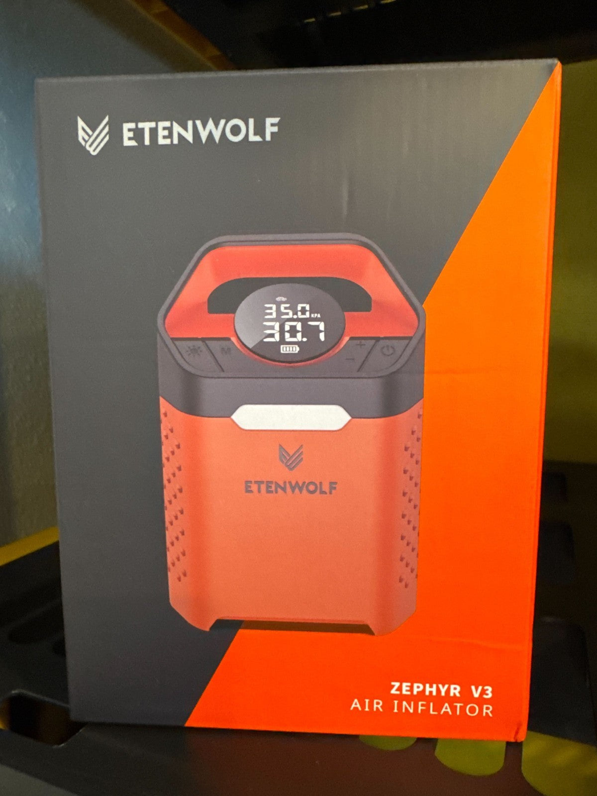 ETENWOLF ZEPHYR V3 Portable Bicycle, Car, Tire Inflator 7800mAh Portable battery